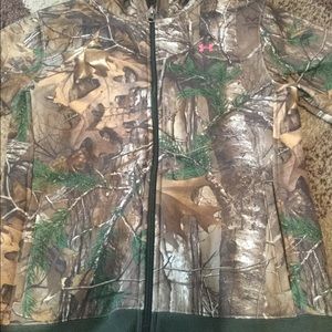 Under amour jacket (camo)